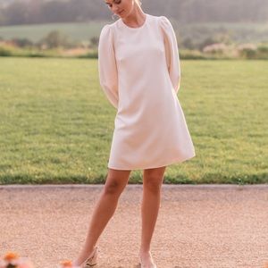 SOLD.Gal Meets Glam Ivory shift dress